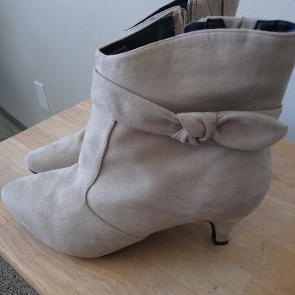 Women's Tan Ankle Boots